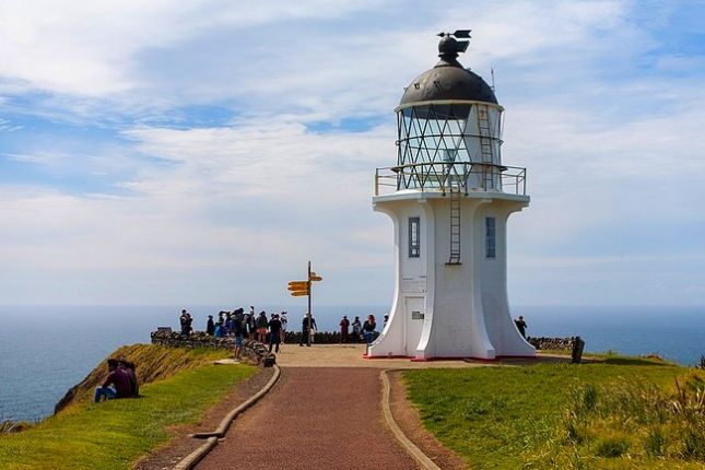 800px-Cape_Reinga_Lighthouse_232822801