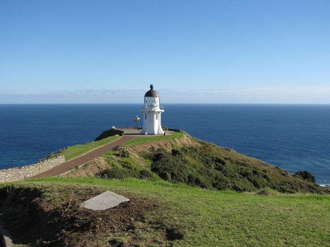 800px-Cape_Reinga_lighthouse2