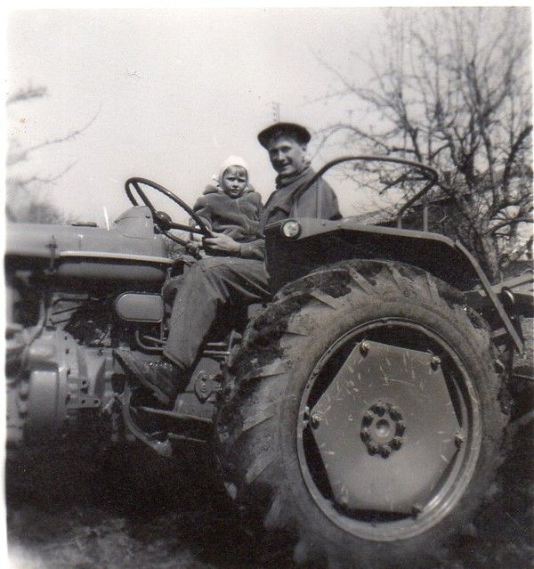 "Combien de paysans." Christian Collin